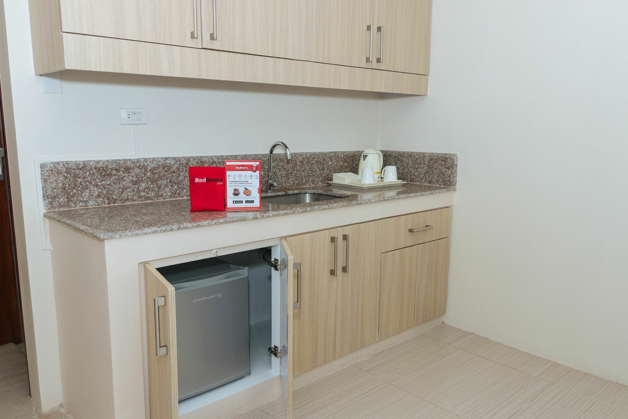 Reddoorz Premium @ Sampaloc Makati Otel Makati City Dış mekan fotoğraf