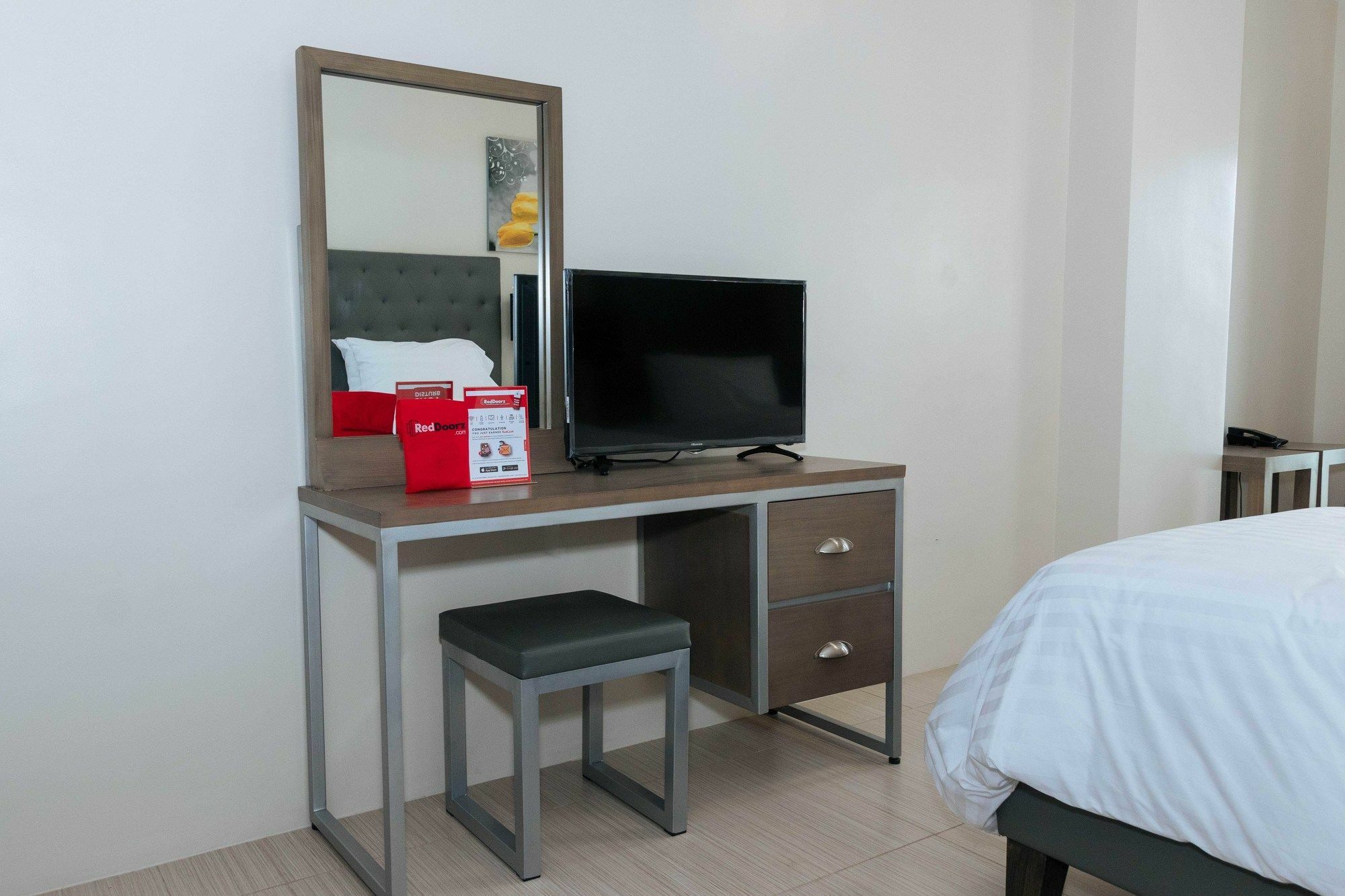 Reddoorz Premium @ Sampaloc Makati Otel Makati City Dış mekan fotoğraf