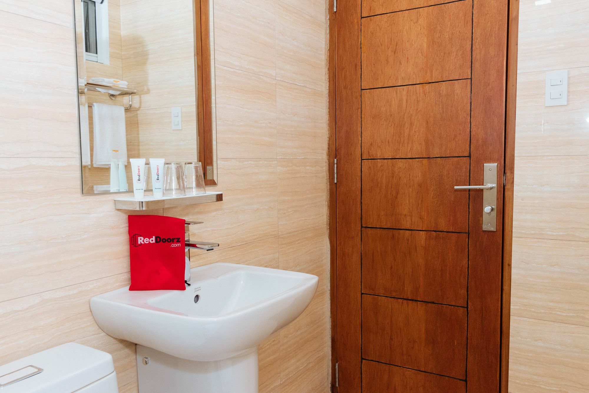 Reddoorz Premium @ Sampaloc Makati Otel Makati City Dış mekan fotoğraf