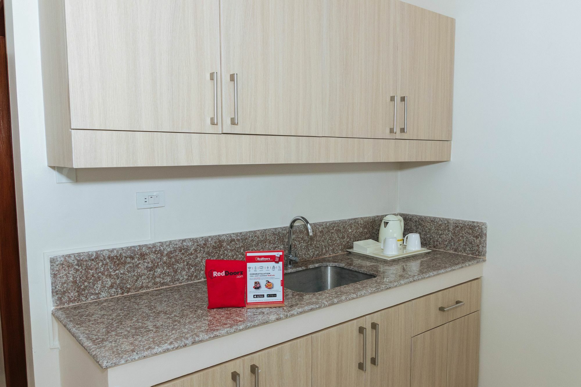 Reddoorz Premium @ Sampaloc Makati Otel Makati City Dış mekan fotoğraf